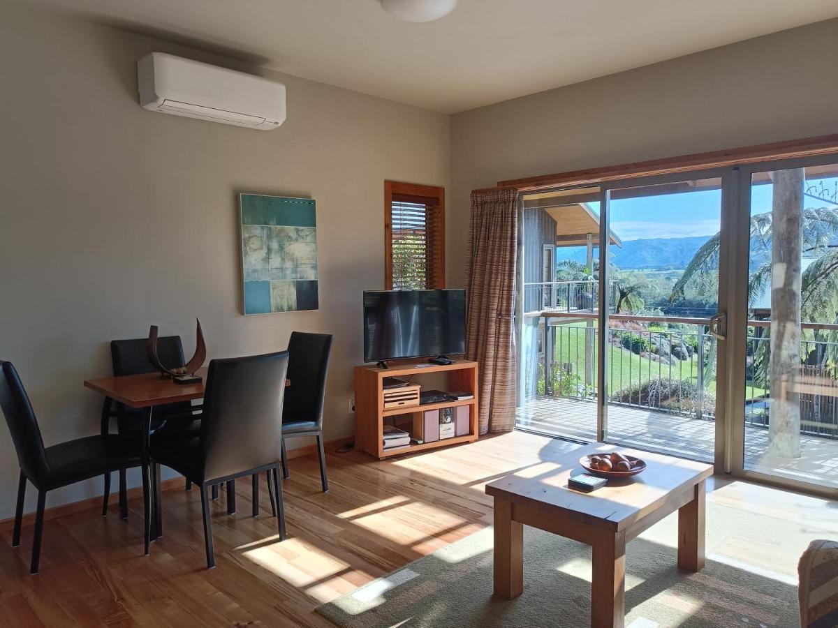 Riverstone Retreat Karamea Kültér fotó