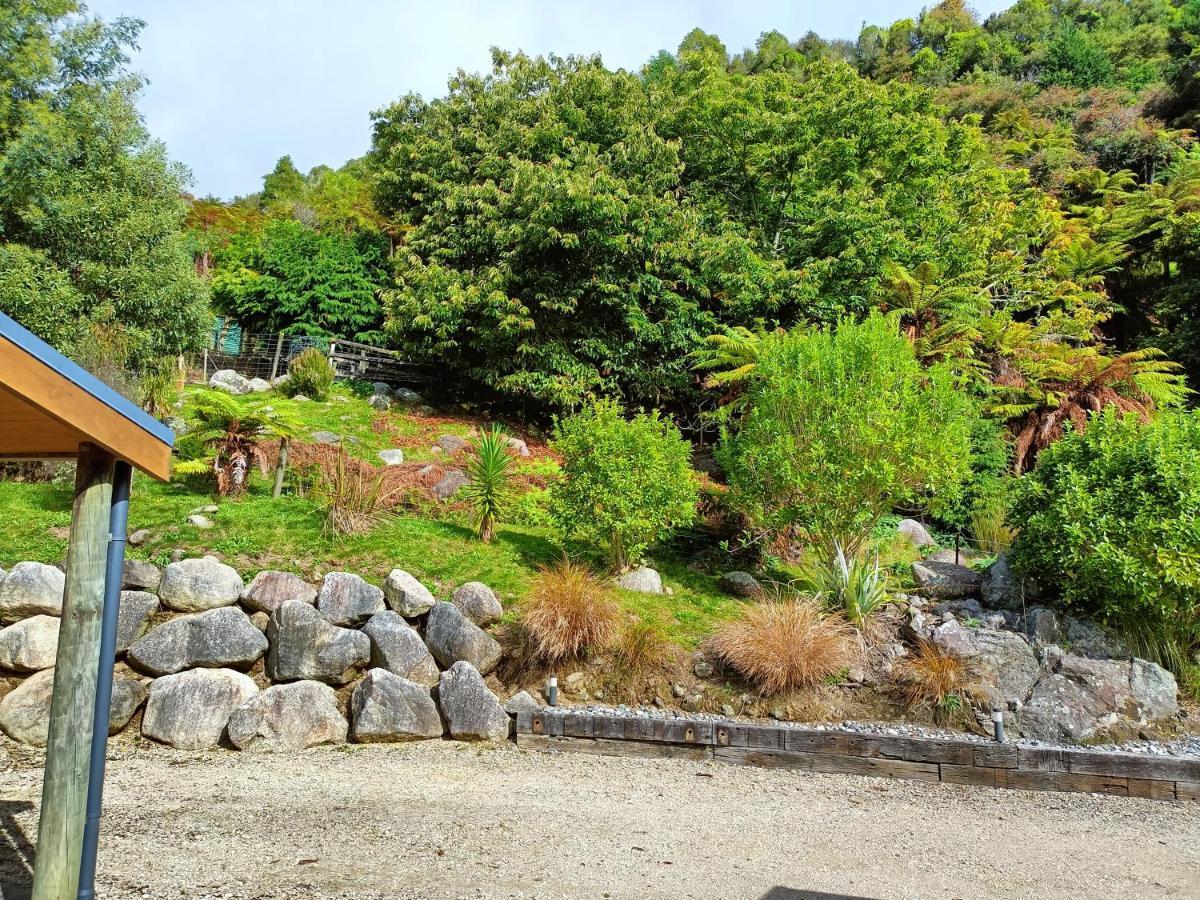 Riverstone Retreat Karamea Kültér fotó