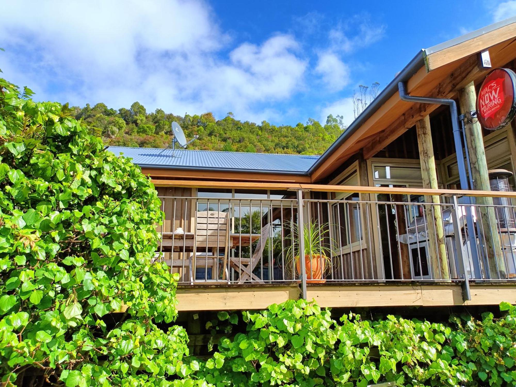 Riverstone Retreat Karamea Szoba fotó